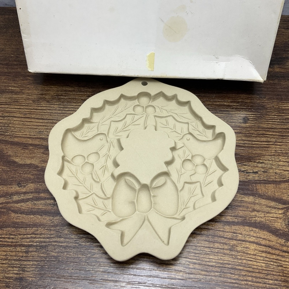 Brown Bag Cookie Art Mold‎ Wreath 1988 Holly Bird Stoneware Vintage Box